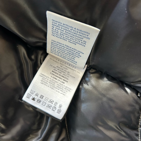 Moncler Akebia Giubotto Down Jacket - Size 3 - Picture 4 of 9